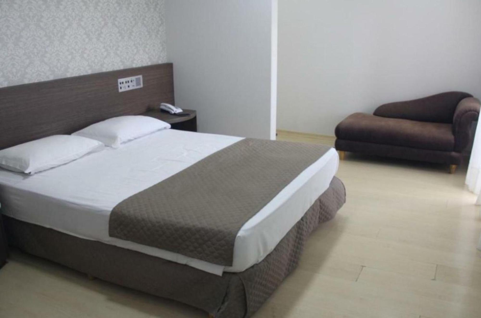 Uberlândia Abbas Hotel מראה חיצוני תמונה