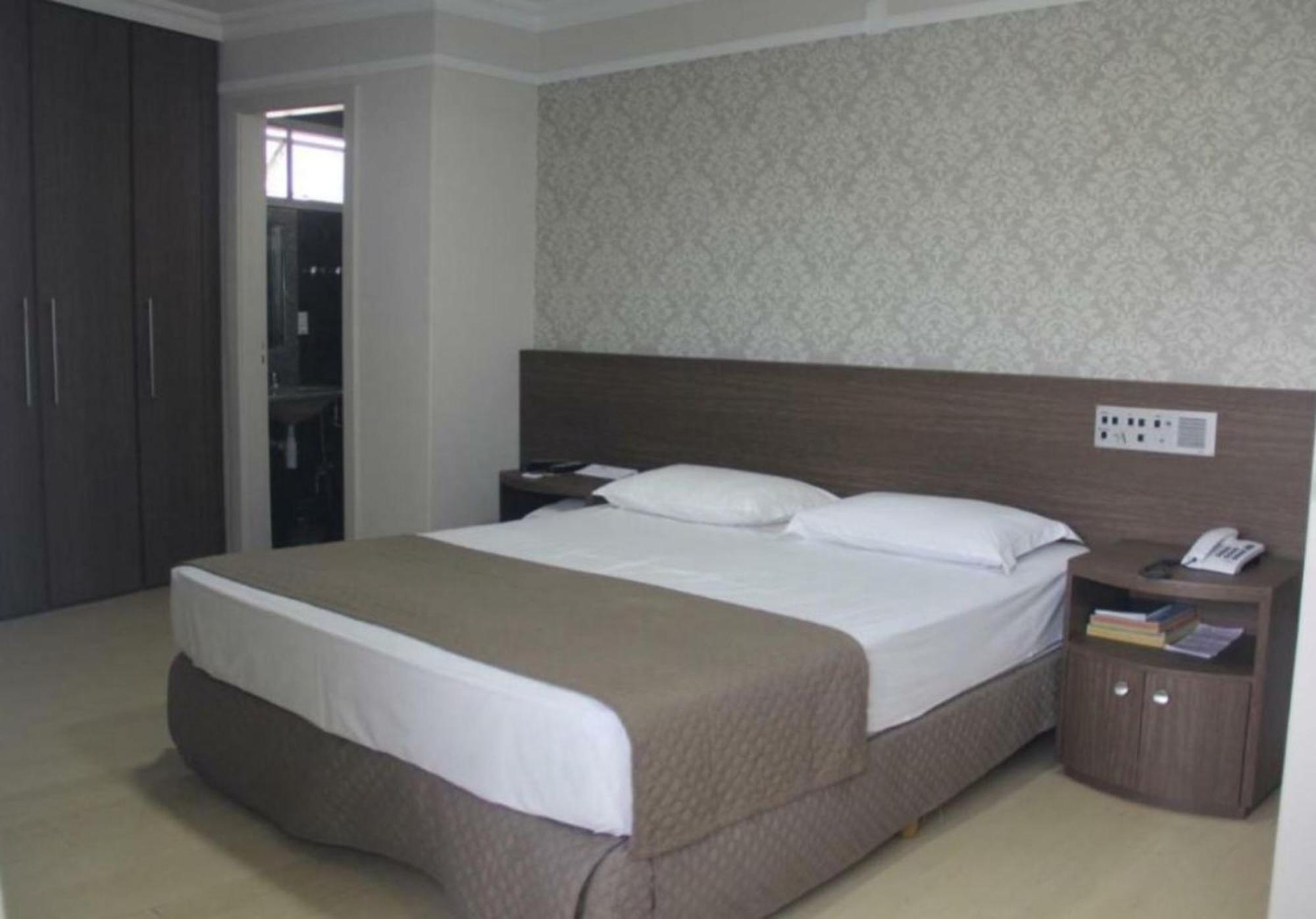 Uberlândia Abbas Hotel מראה חיצוני תמונה