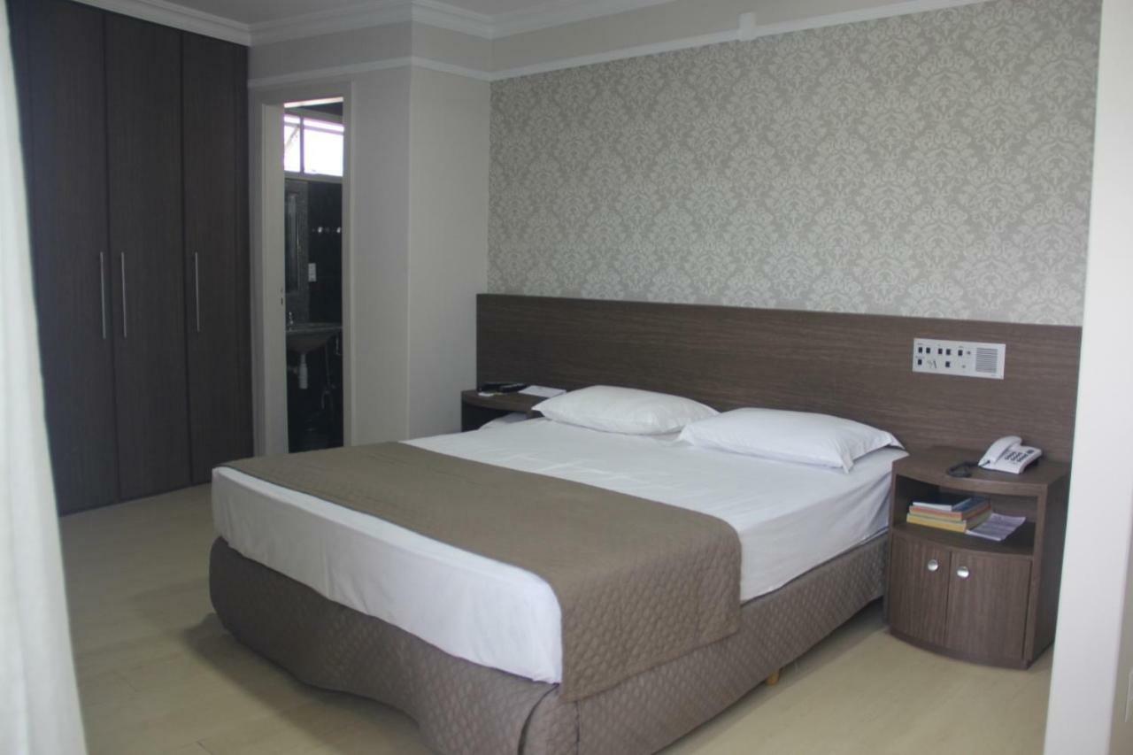 Uberlândia Abbas Hotel מראה חיצוני תמונה